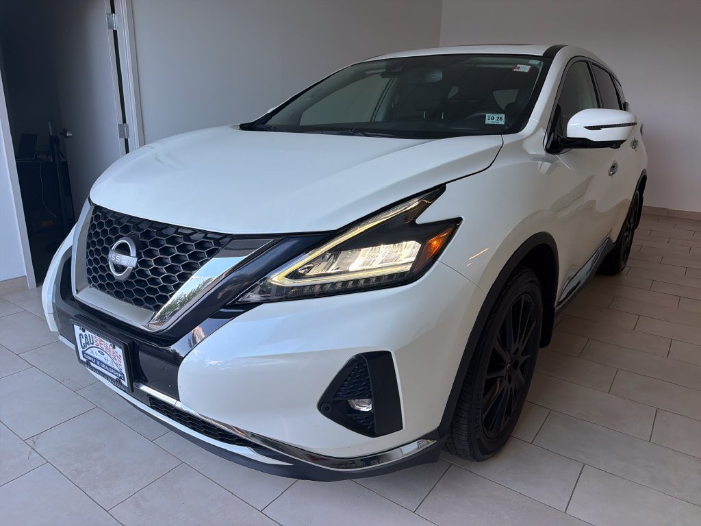 Used 2023 Pearl White Nissan SL image 4