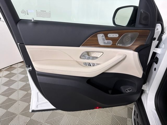 New 2026 Polar White Mercedes-Benz GLS 450 image 24
