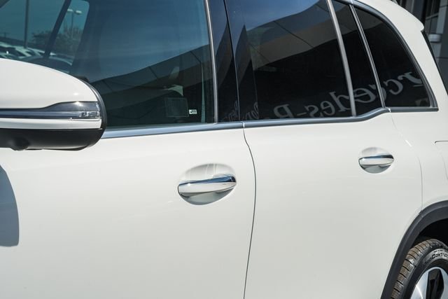 New 2026 Polar White Mercedes-Benz GLB 250 image 17