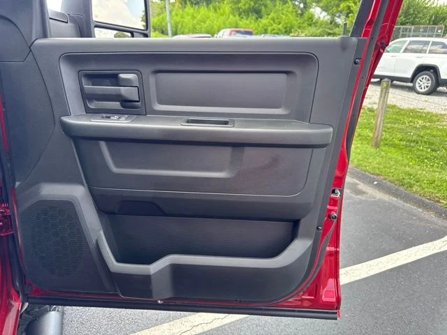 New 2026 Molten Red Pearl-Coat Exterior Paint RAM Tradesman image 9
