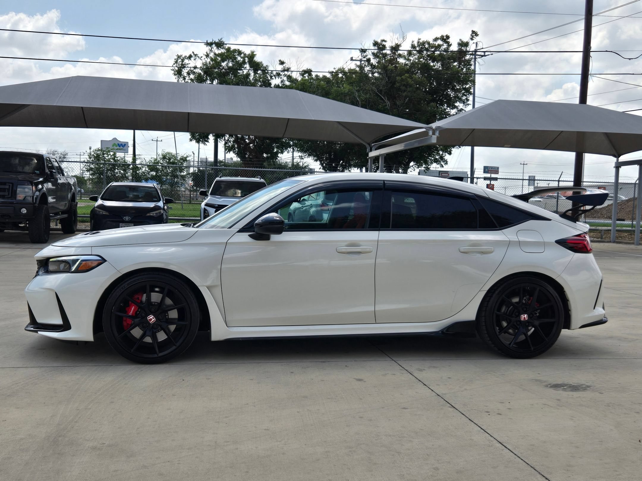 Used 2024 White Honda TYPE R image 4