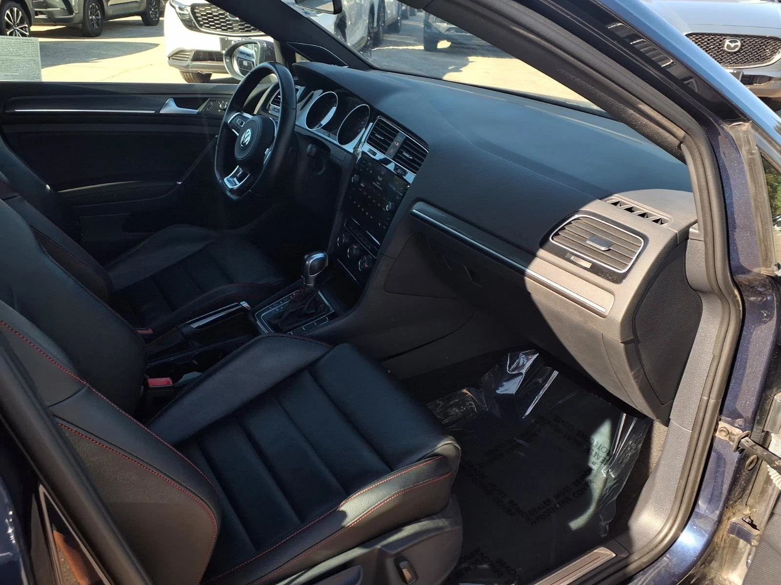 Used 2019 Blue Volkswagen 2.0T SE image 22