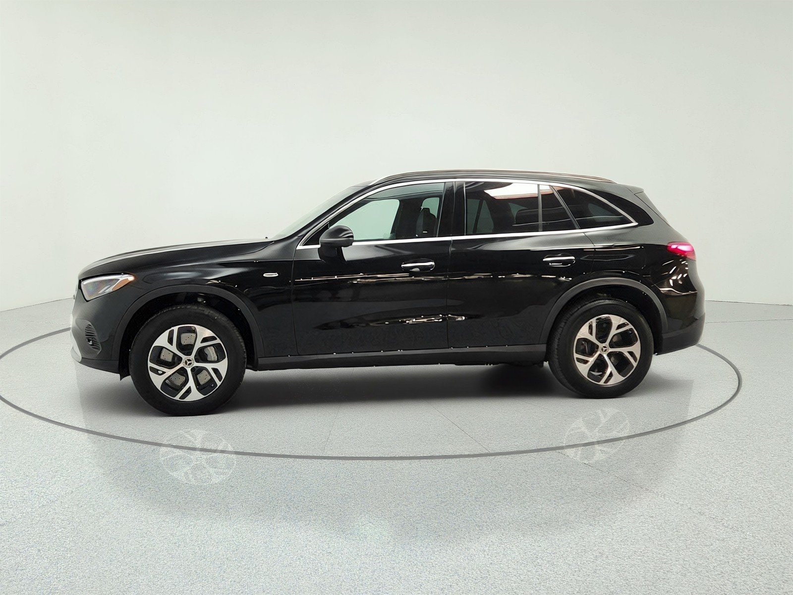 Used 2025 Black Mercedes-Benz GLC 350e 4MATIC® SUV image 8