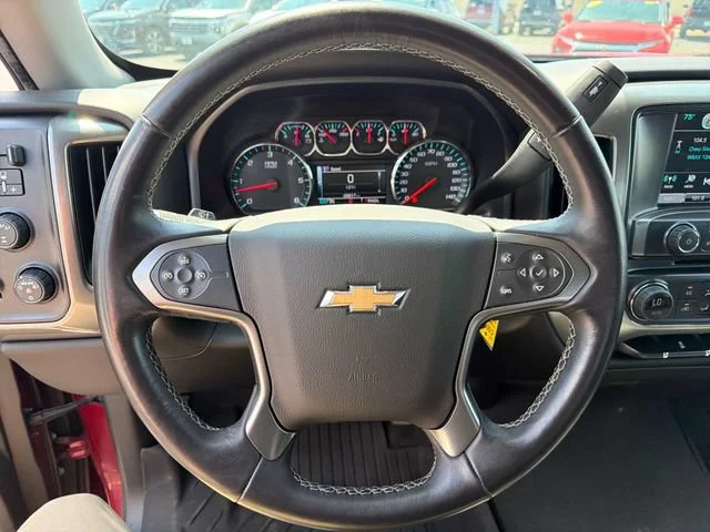 Used 2018 CAJUN RED TINTCOAT Chevrolet LT image 21