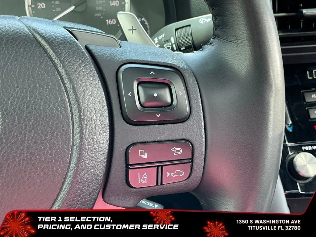Used 2023 White Lexus 300 image 18