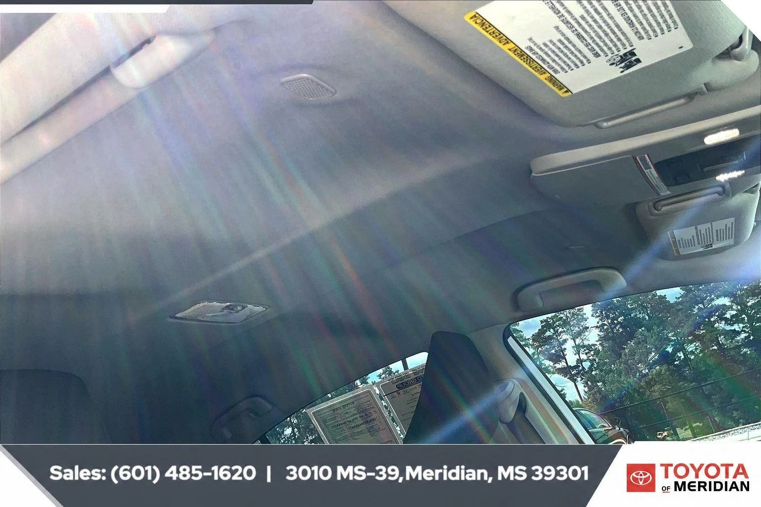 Used 2025 Ice Cap Toyota LE image 16