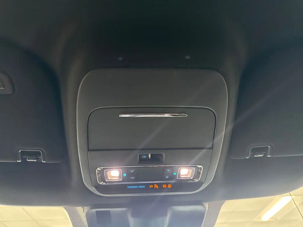 Used 2025 Silver Ford Platinum image 20