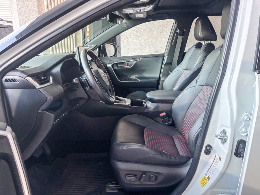 Used 2023 Wind Chill Pearl/Midnight Black Metallic Toyota XSE image 12