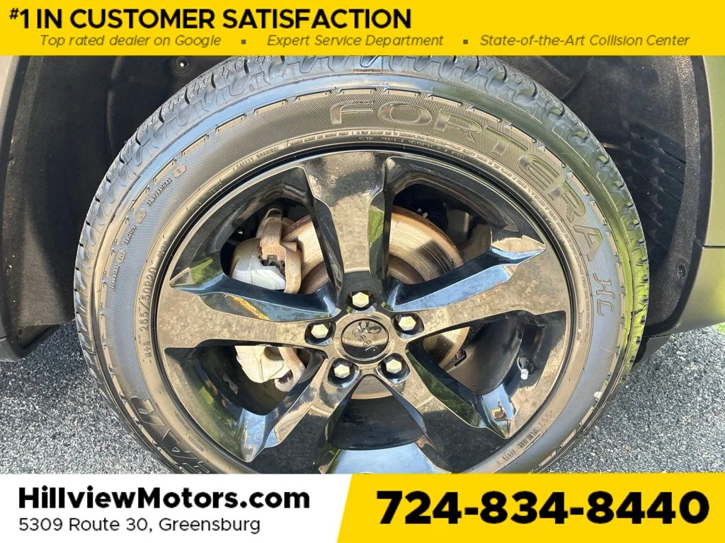 Used 2023 Bright White Clearcoat Jeep Limited image 11