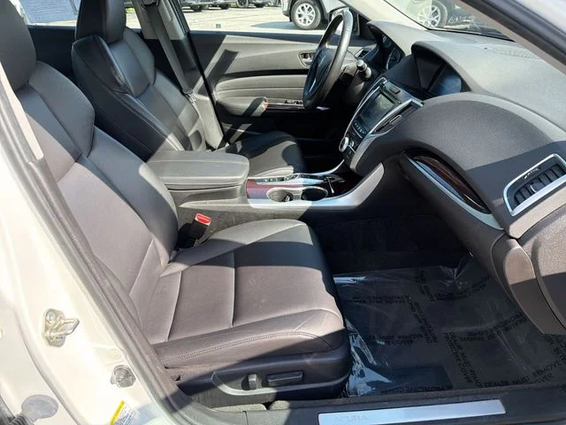 Used 2016 White Acura V6 image 26
