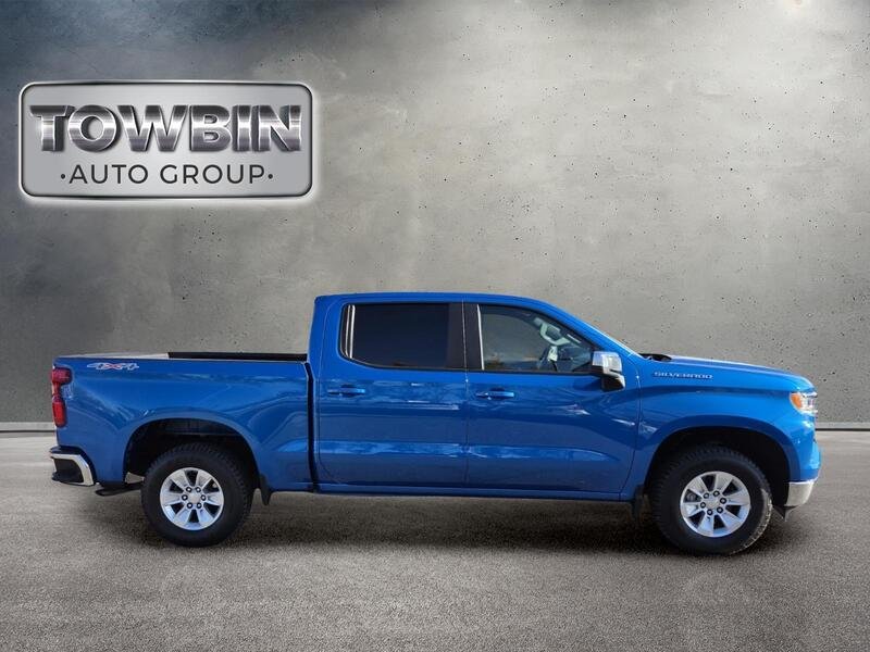 Used 2023 Blue Chevrolet LT image 3