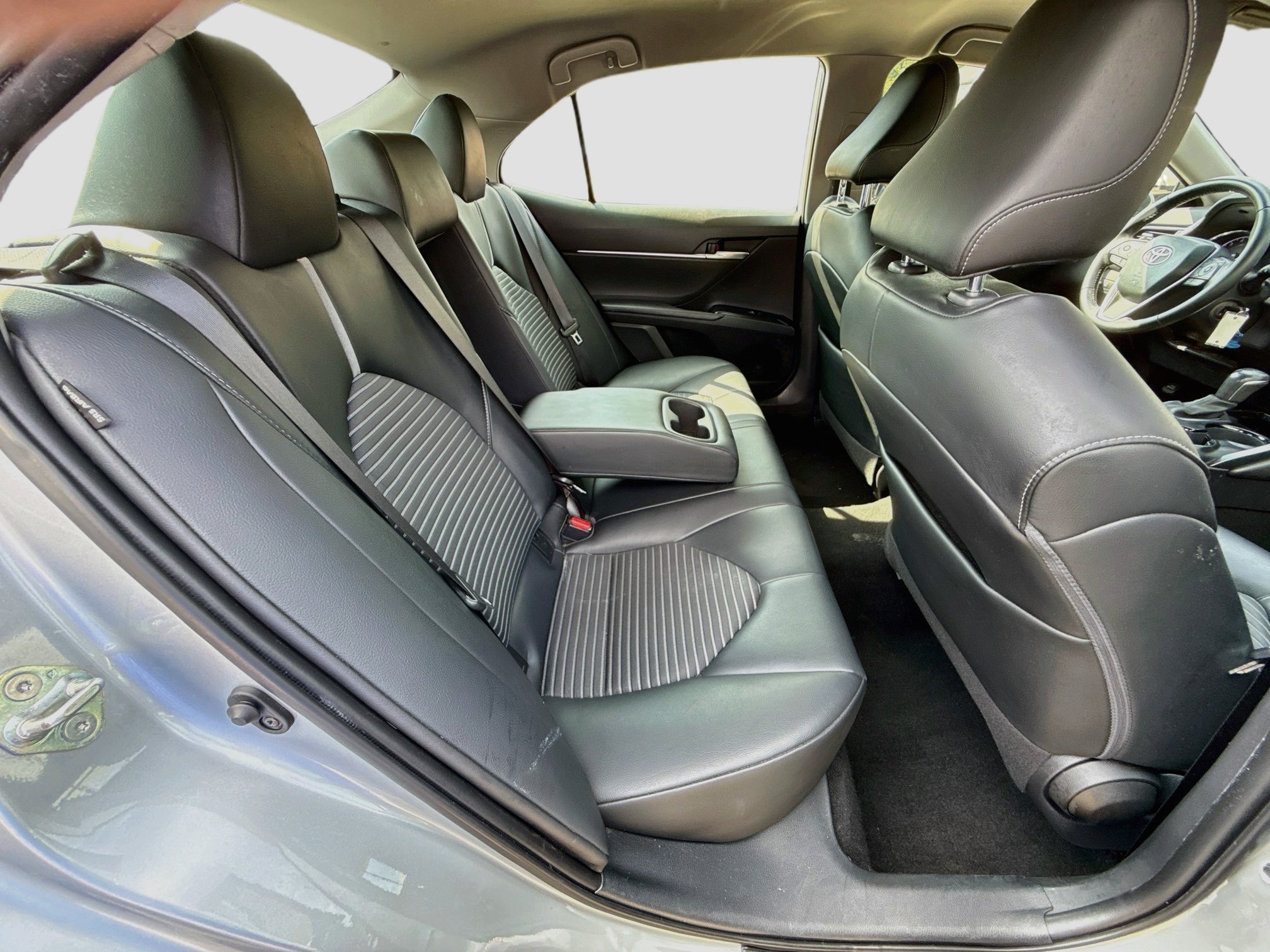 Used 2020 Celestial Silver Metallic Toyota SE image 24