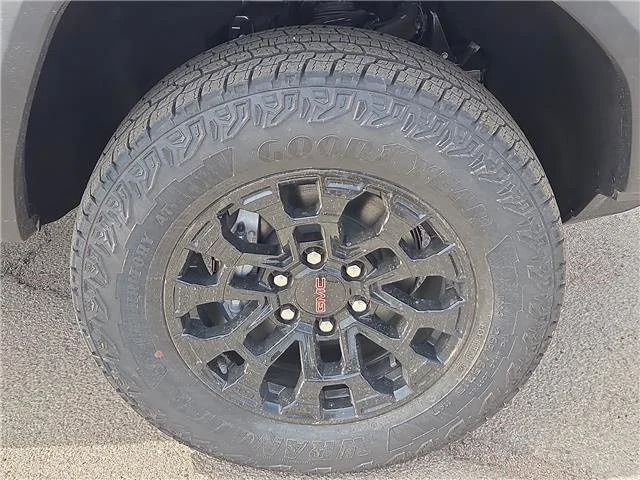 New 2026 Summit White GMC Elevation image 7