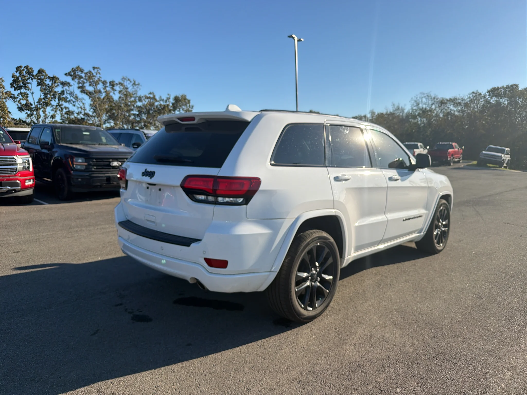 Used 2021 Bright White Clearcoat Jeep Laredo X image 5