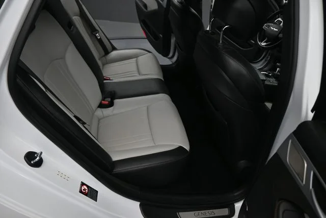 Used 2018 White Genesis 3.3T Sport image 69