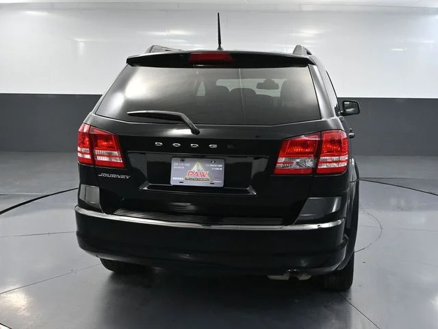 Used 2019 Black Dodge SE image 5