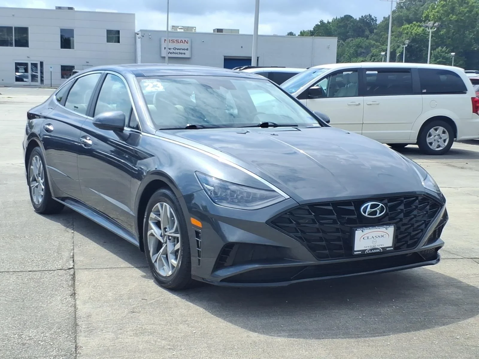 Used 2023 Portofino Gray Hyundai SEL image 5