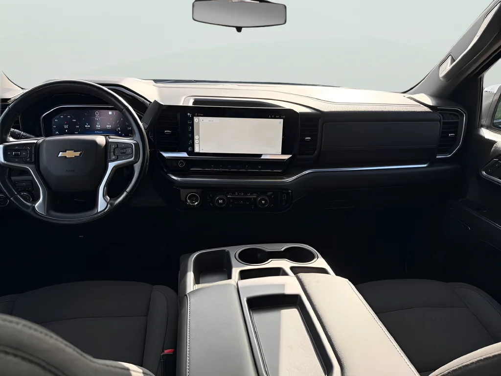 Used 2022 Gray Chevrolet LT image 30