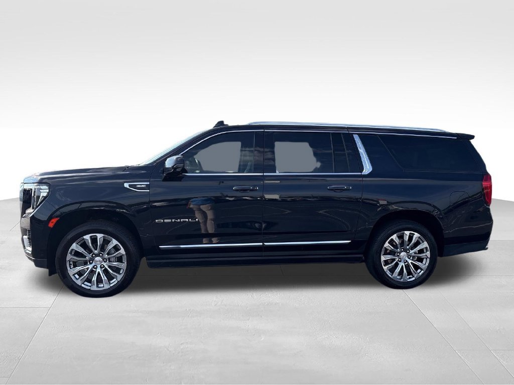 Used 2024 Blue GMC Denali image 3