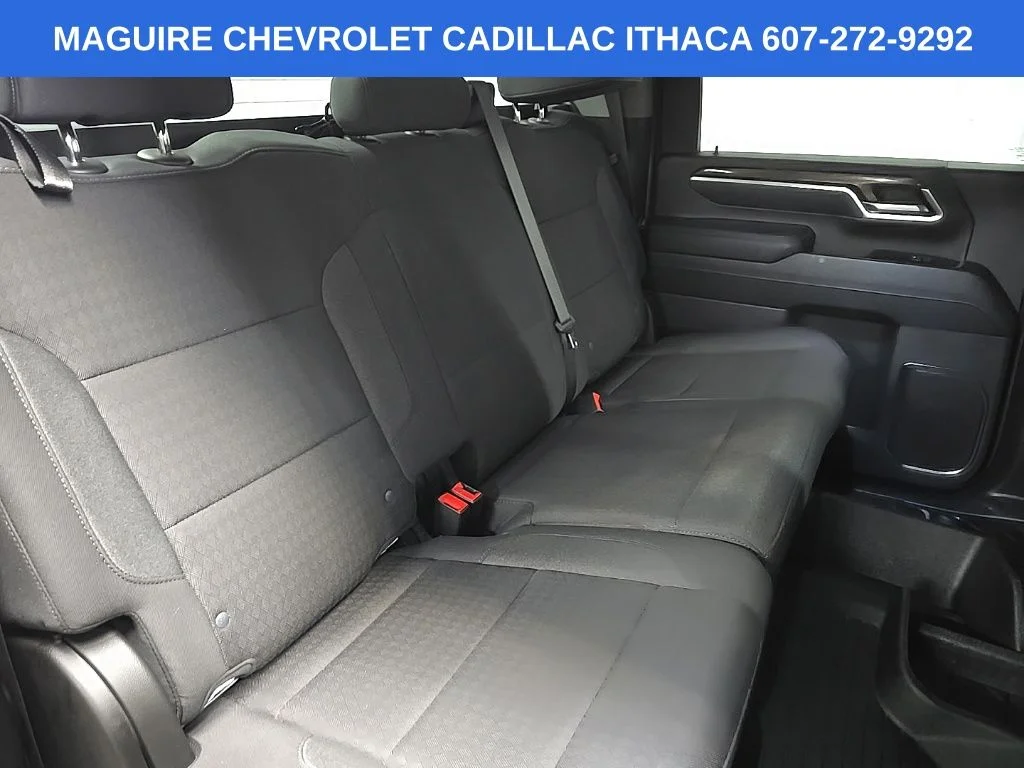 Used 2025 White Chevrolet LT image 16