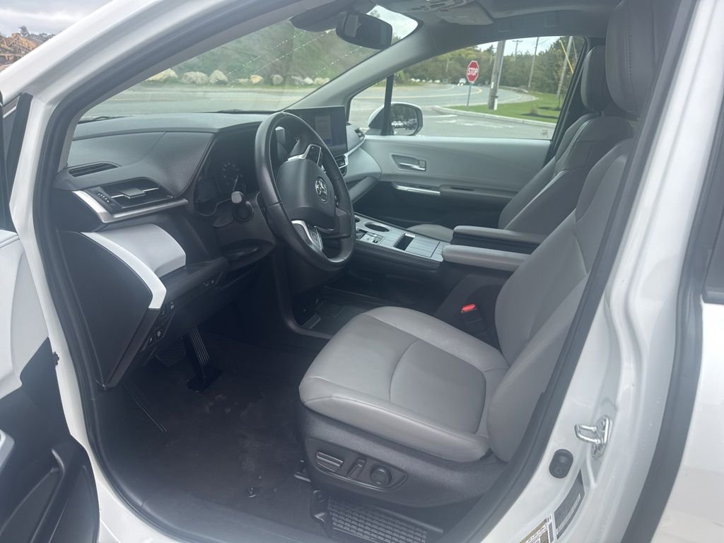 Used 2025 Beige Toyota XLE image 13