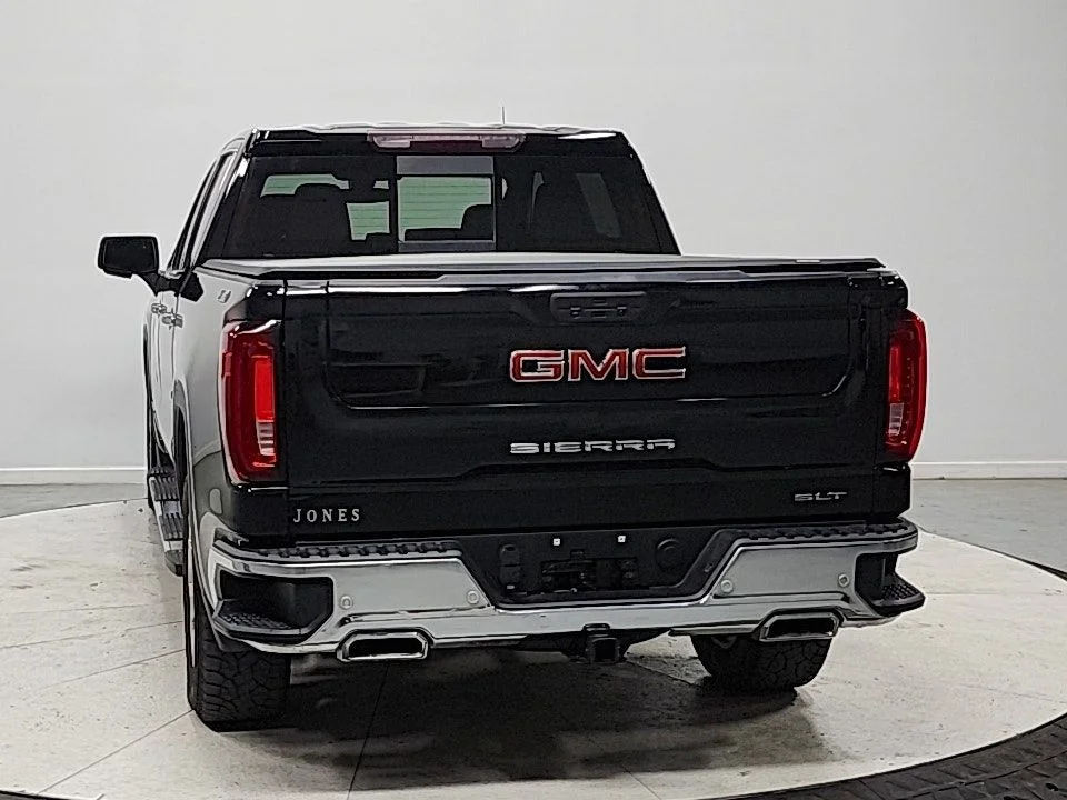 Used 2021 Black GMC SLT image 6