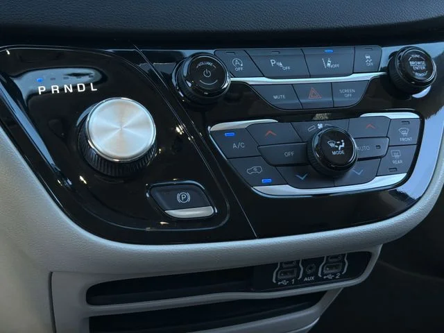 Used 2023 Gray Chrysler Touring L image 25