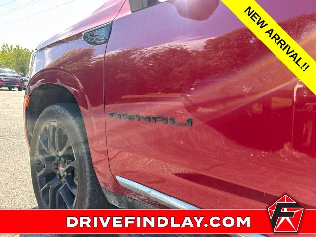 Used 2023  GMC Denali image 13