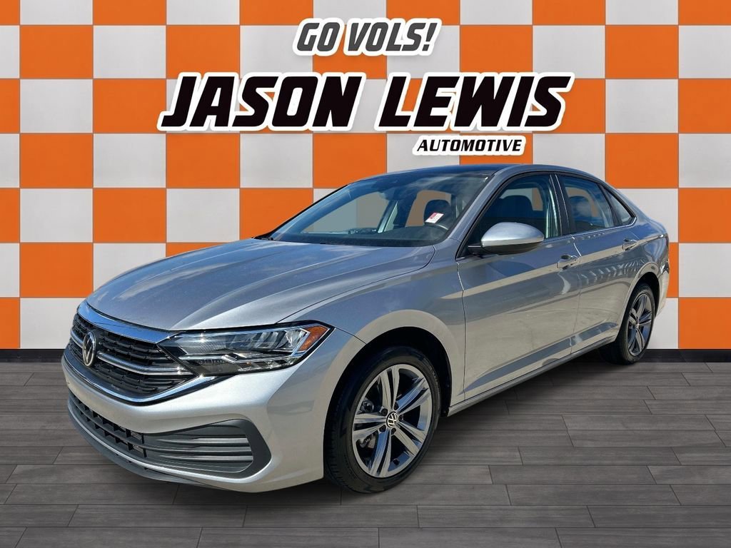 Used 2024 Silver Volkswagen SE image 8