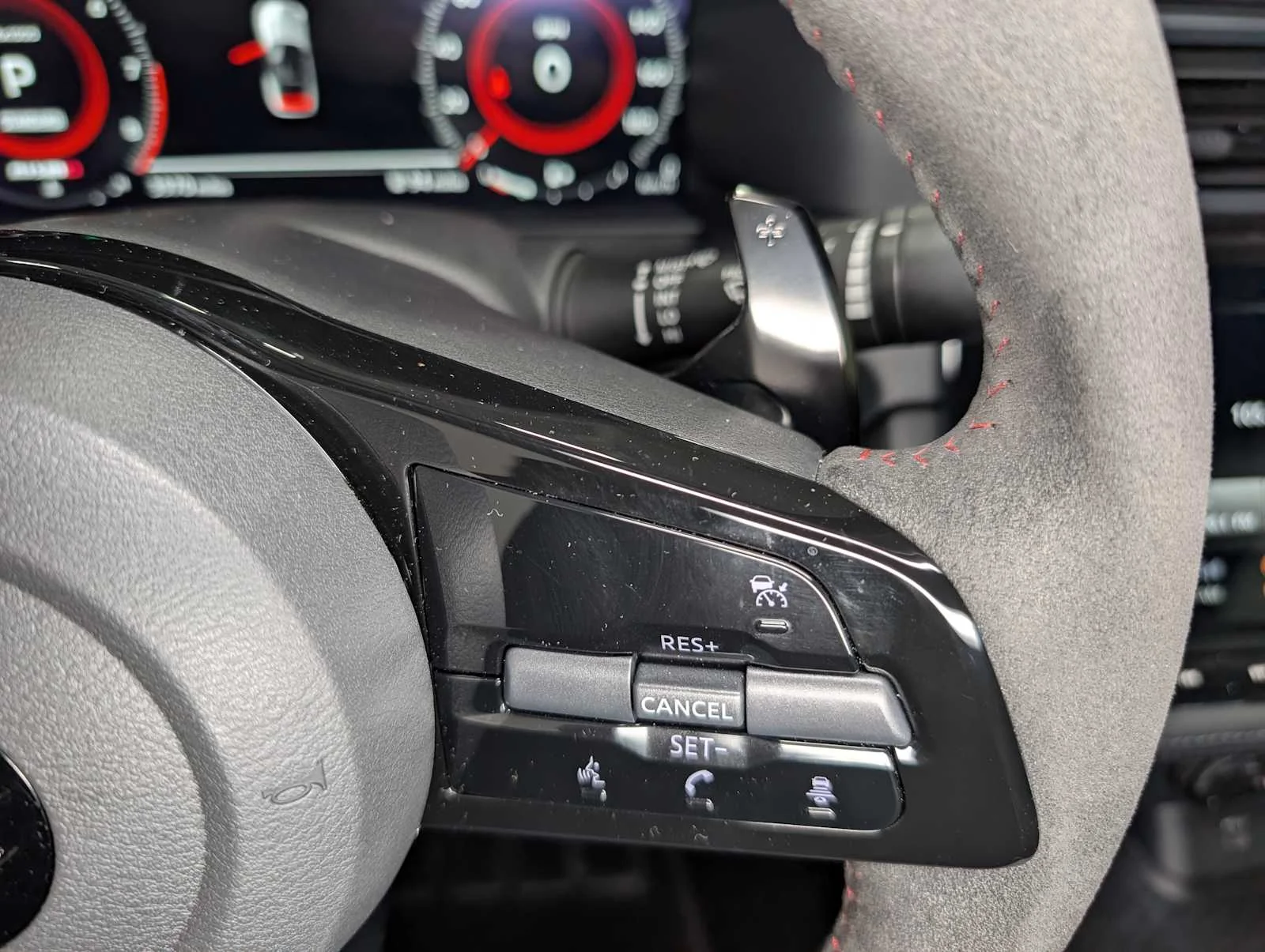 Used 2024 Black Diamond Pearl Nissan NISMO image 32