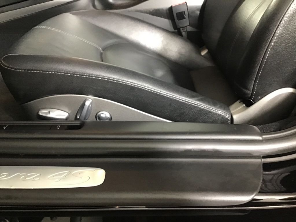 Used 2012  Porsche Carrera 4S image 30