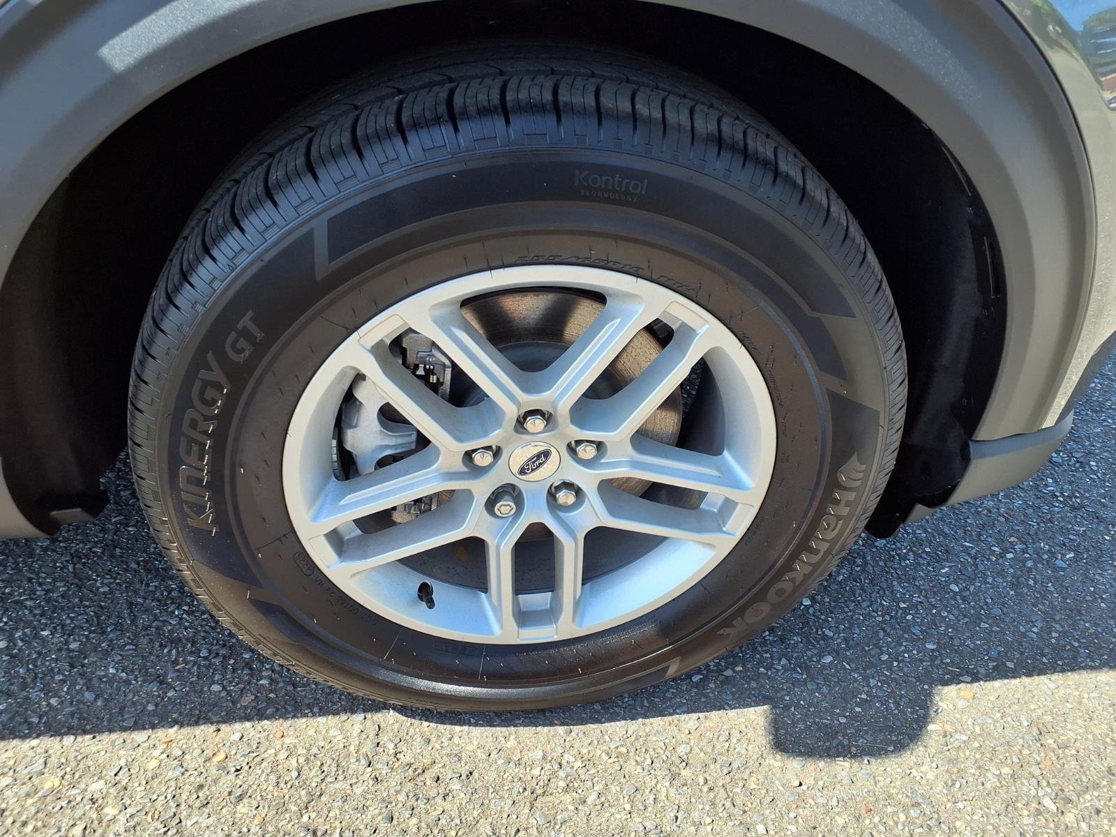 New 2026 Carbonized Gray Metallic Ford Active image 13