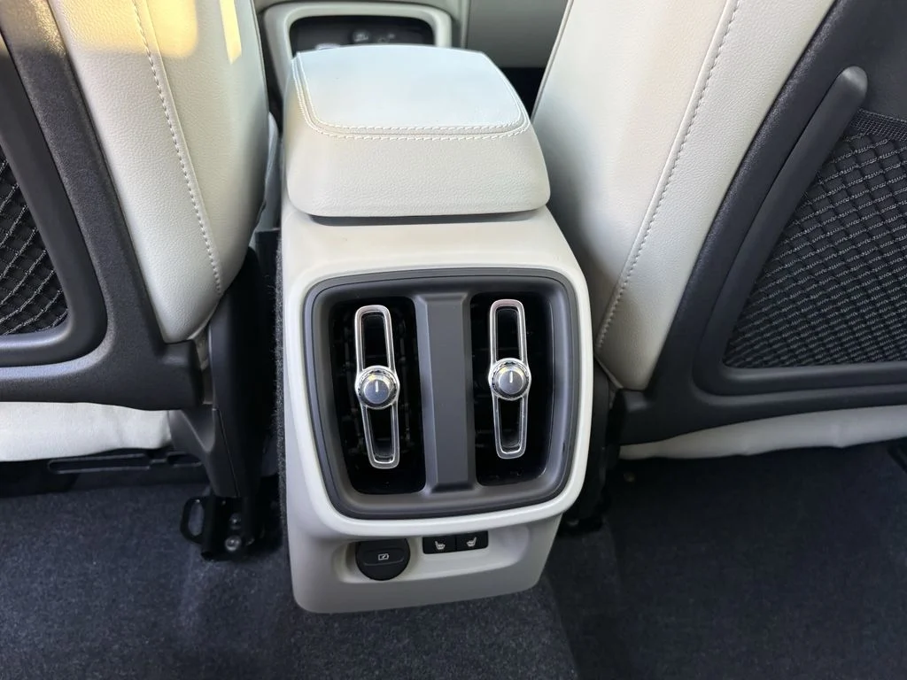 New 2026 Crystal White Volvo Plus image 25