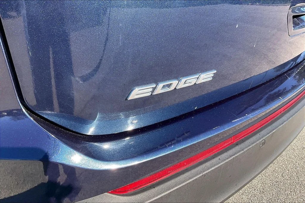 Used 2017 Blue Ford Titanium image 31
