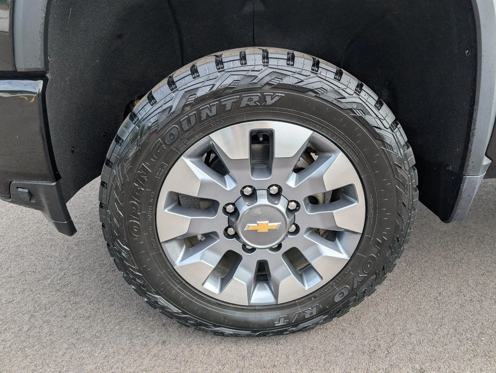 Used 2023 Black Chevrolet Custom image 9