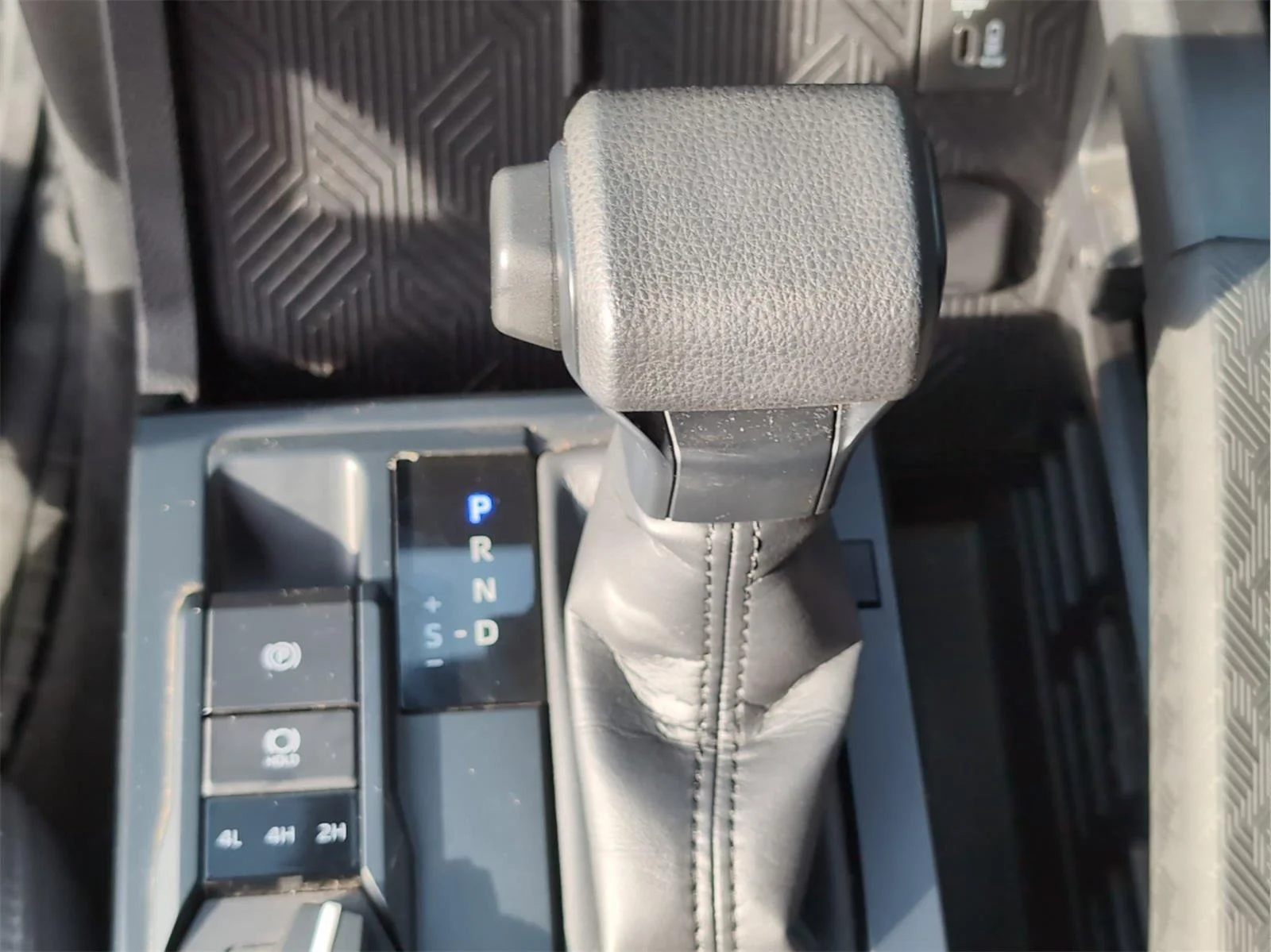 Used 2025 Underground Toyota SR5 image 18