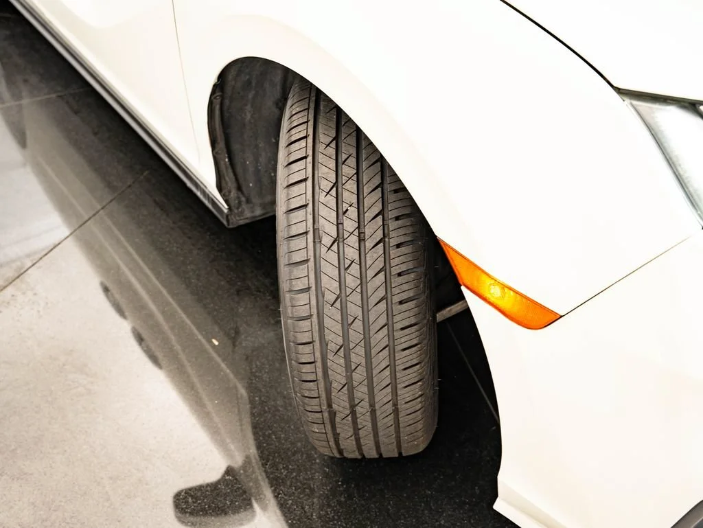 Used 2019 White Honda EX-L image 57