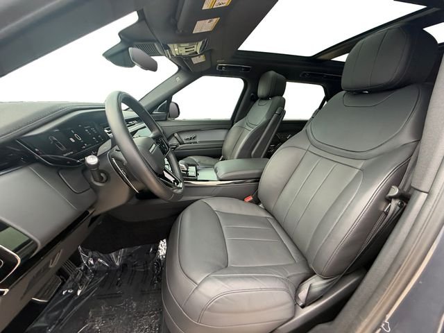 Used 2024 Gray Land Rover Dynamic SE image 10