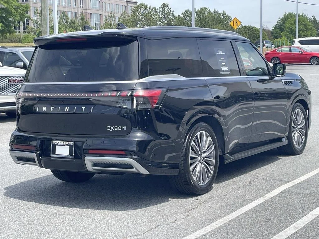 Used 2025 Black INFINITI SENSORY image 4
