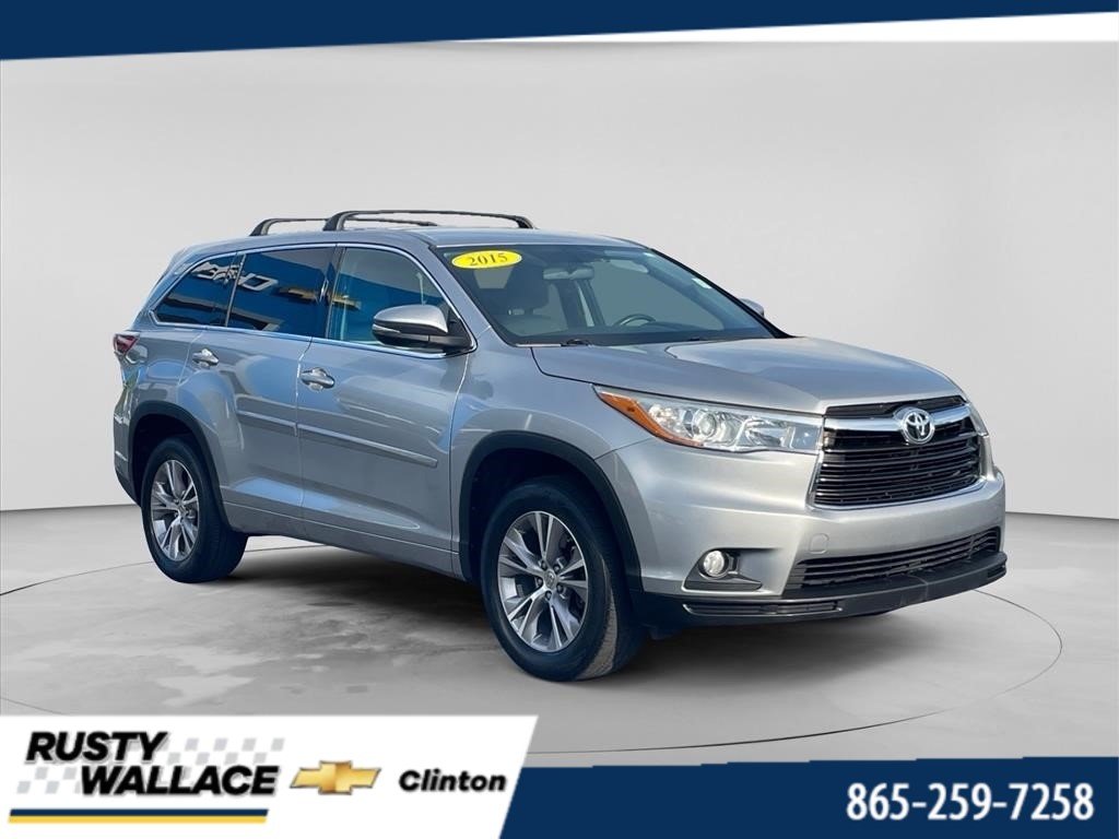 2015 Toyota Highlander LE Plus V6's photo