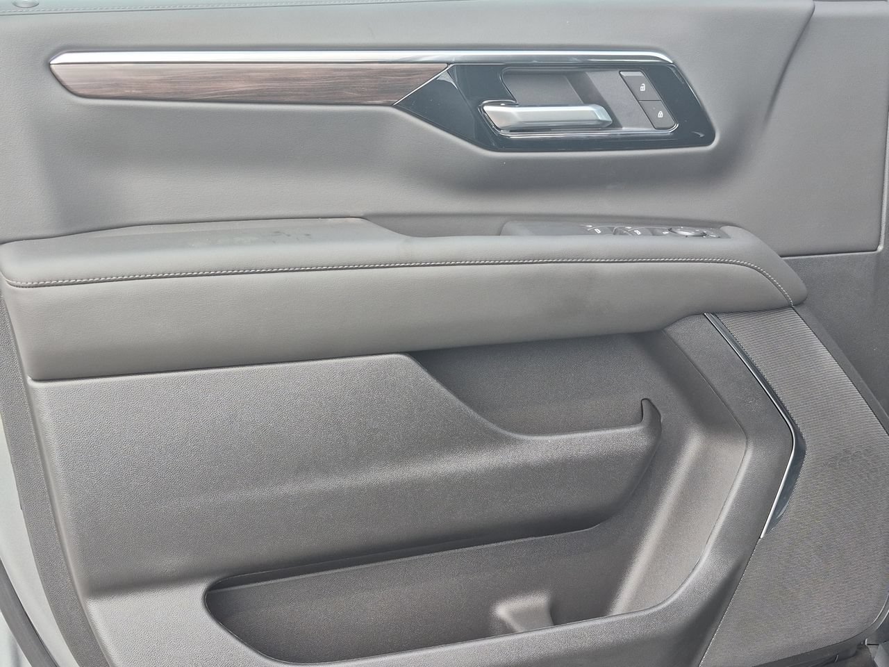 2026 Chevrolet Tahoe LS - Photo 22