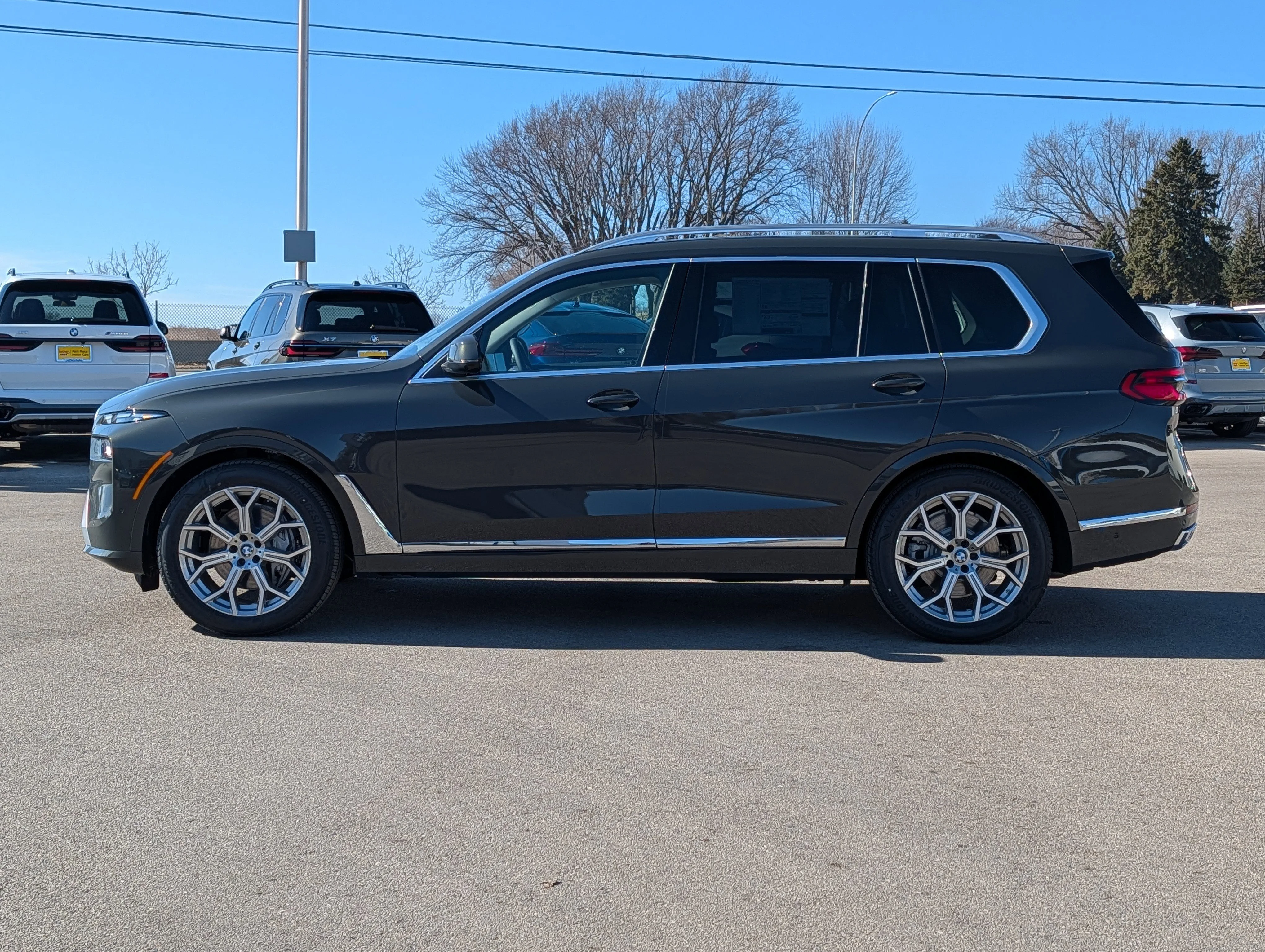 New 2026 Dravit Grey Metallic BMW xDrive40i image 3