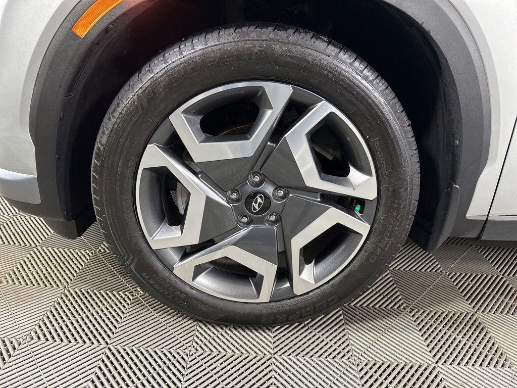 Used 2023 Silver Hyundai SEL image 25