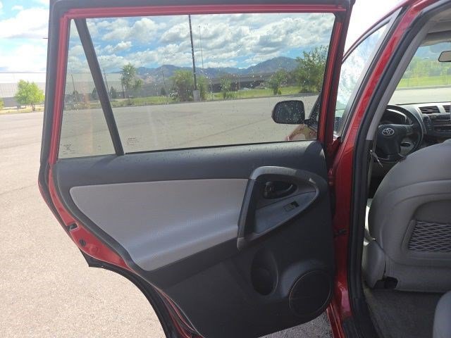 Used 2009 Red Toyota Ltd image 13