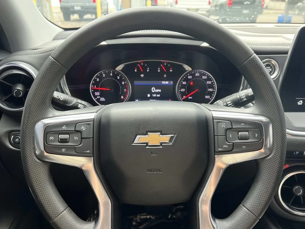 Used 2023 SUMMIT WHITE Chevrolet LT image 15