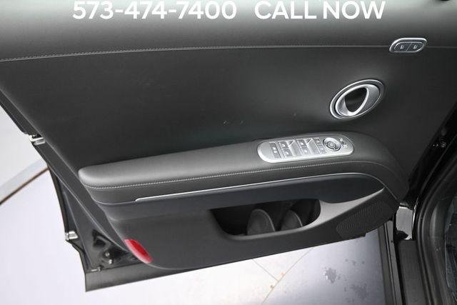 New 2026 Black Hyundai SEL Premium 7P image 10