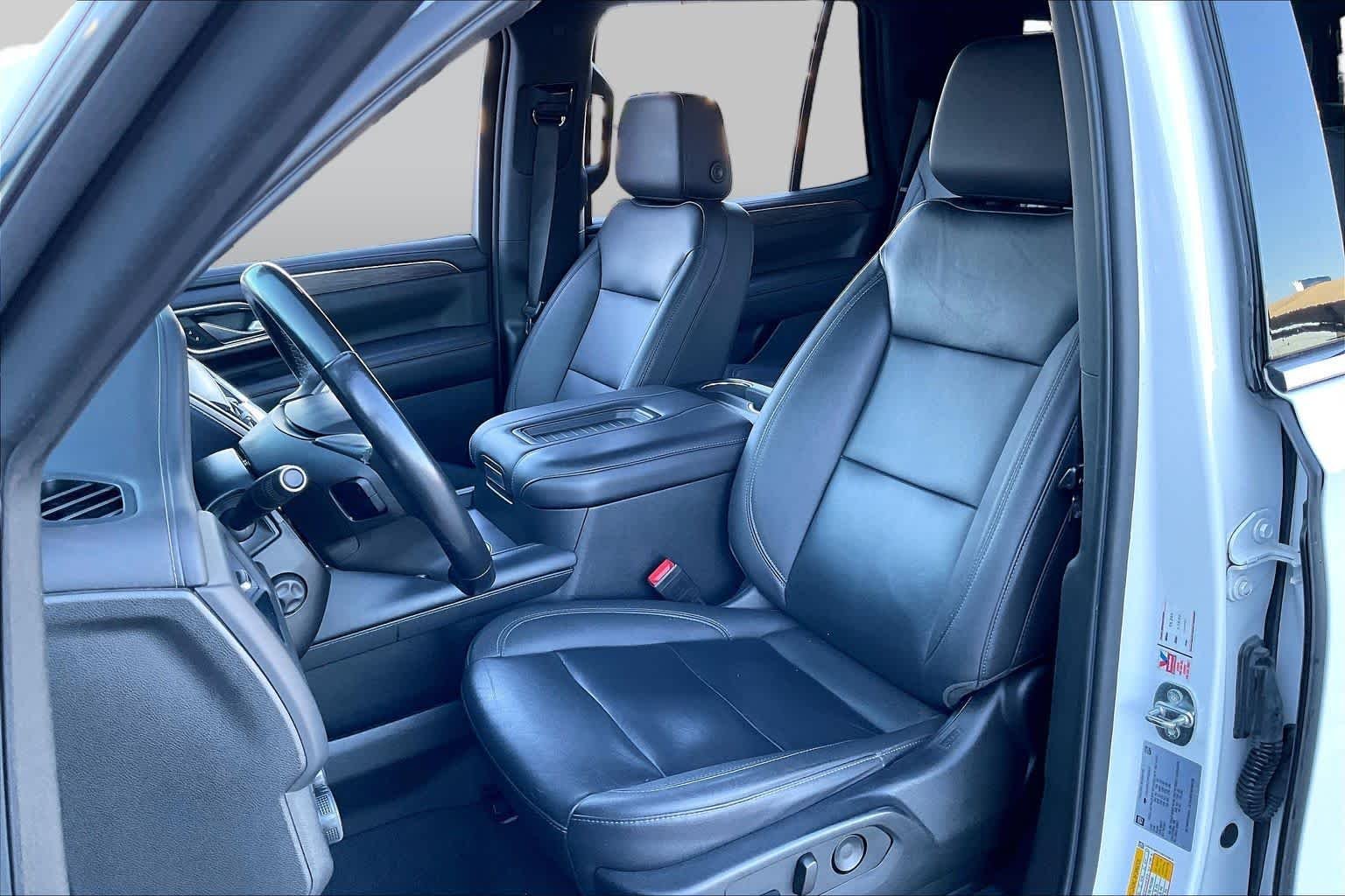 Used 2022 Summit White Chevrolet LT image 8
