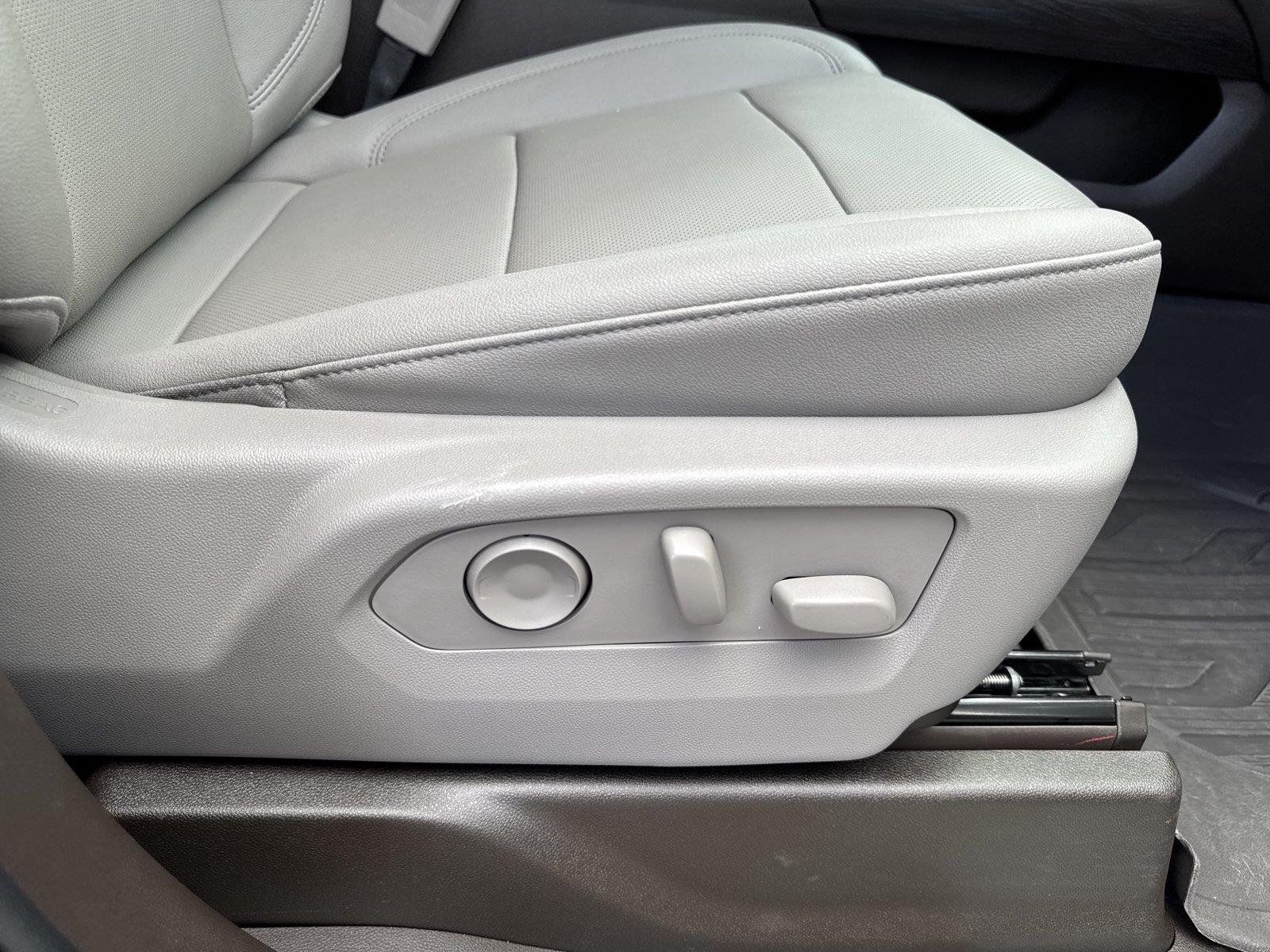 Used 2023 STERLING METALLIC GMC SLT image 36