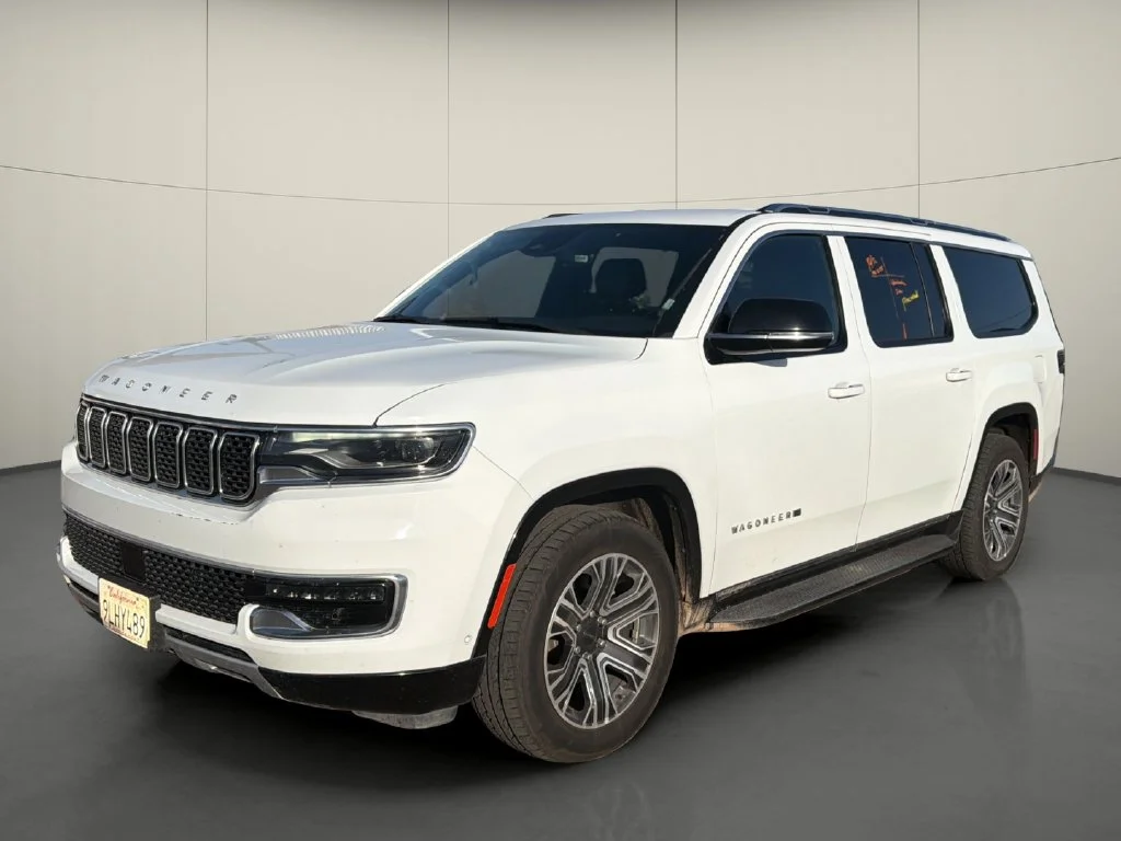 Used 2024 White Jeep Series II image 3