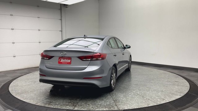 Used 2017 Shale Gray Metallic Hyundai SE image 31